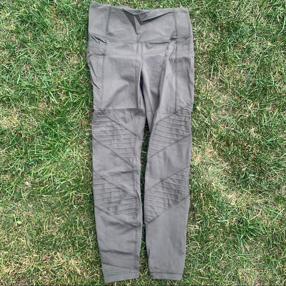 gray pocket leggings